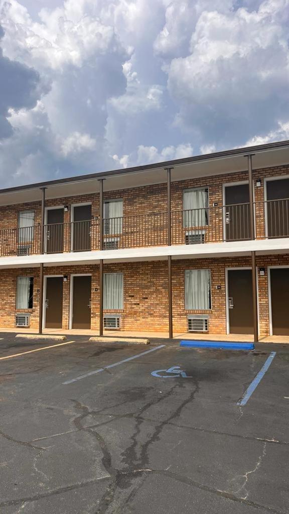 Red Carpet Inn Oxford Exterior photo