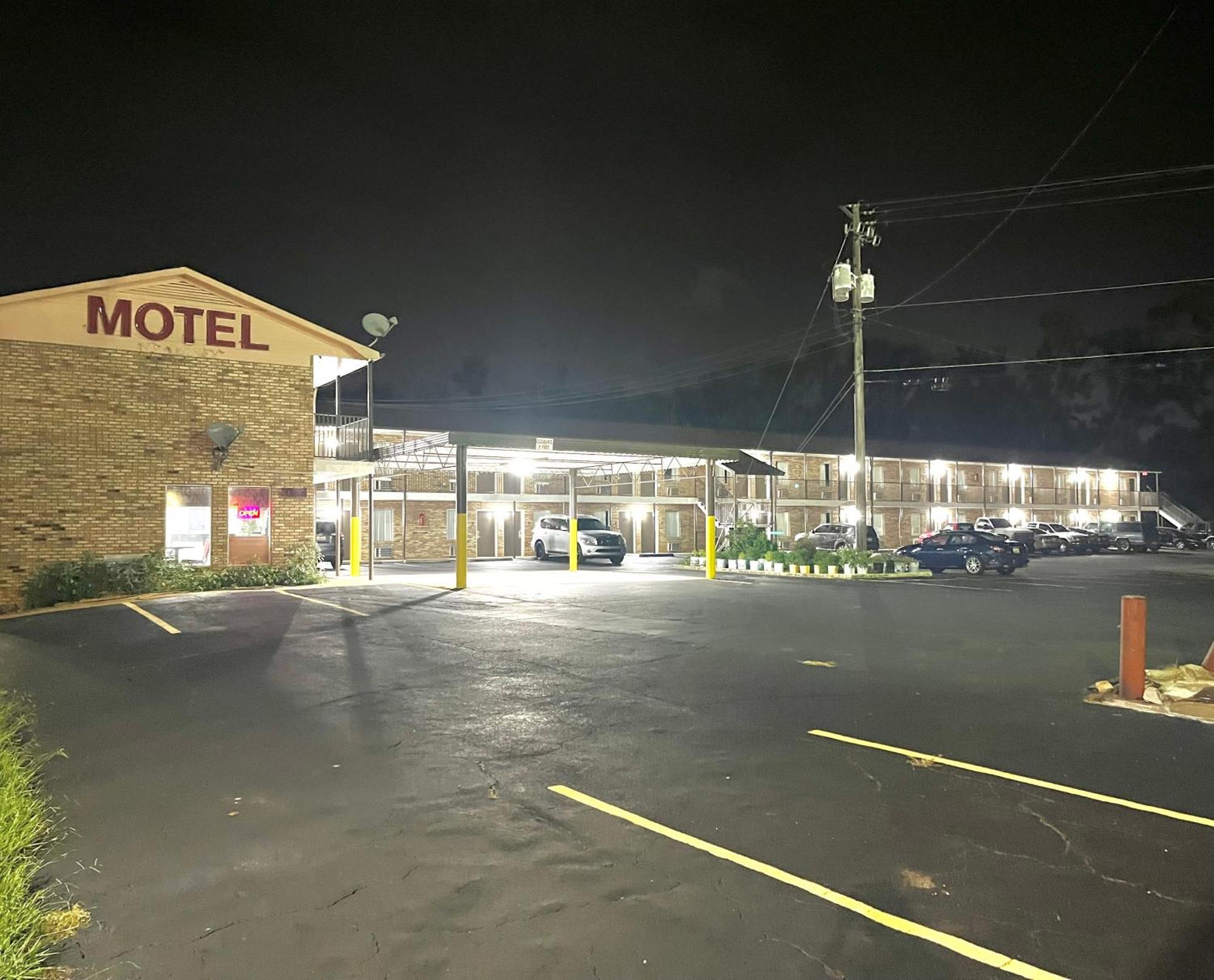 Red Carpet Inn Oxford Exterior photo