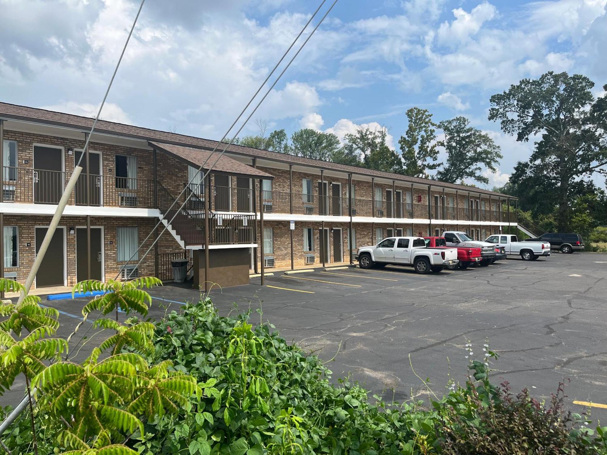 Red Carpet Inn Oxford Exterior photo